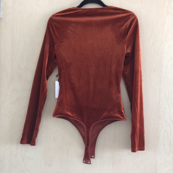 NWT ASTR The Label Tess velvet ribbed bodysuit - Picture 7 of 12